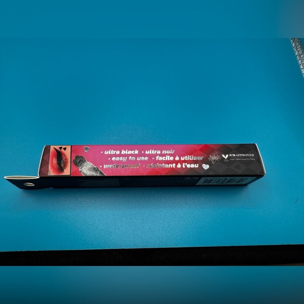 LOTTIE London (Heart 2 Heart Stamp Liner Duo) BLACK - Picture 2 of 5